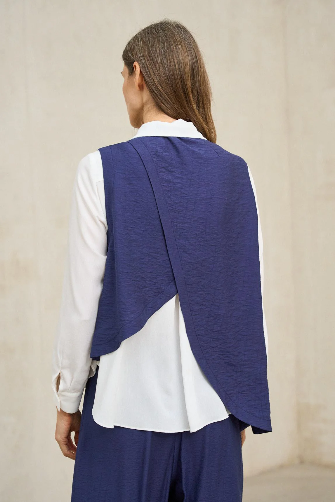 Chaleco Freja azul marino - Image 3