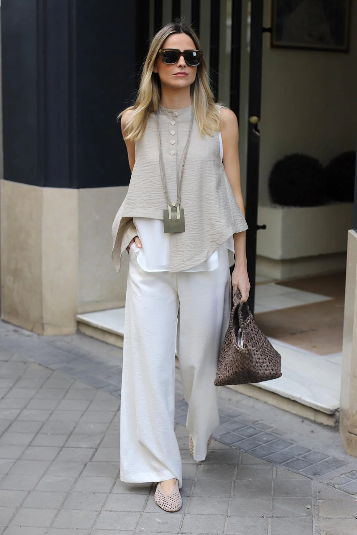 Chaleco Freja piedra - Image 4