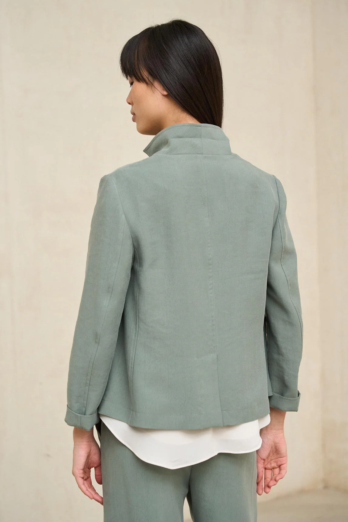 Chaqueta Alva verde salvia - Image 4