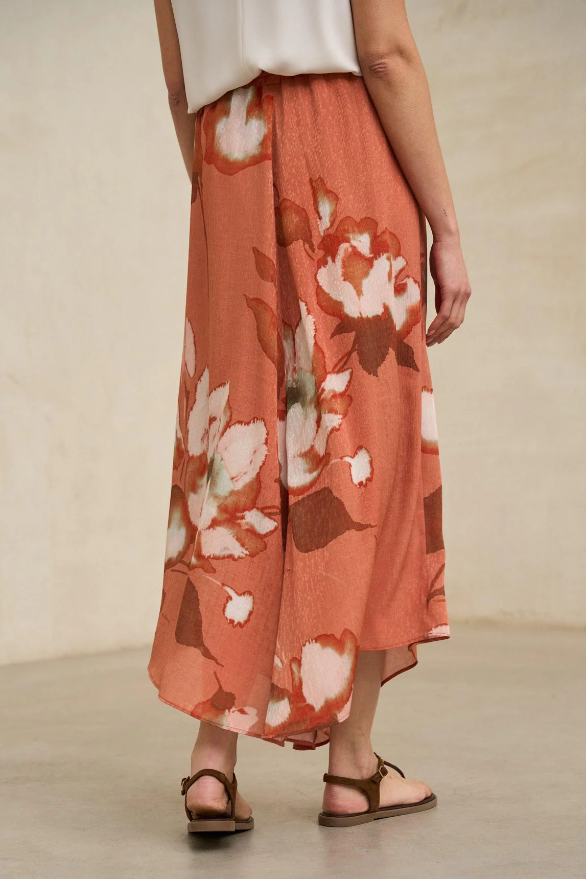 Falda Ailén estampado coral - Image 4