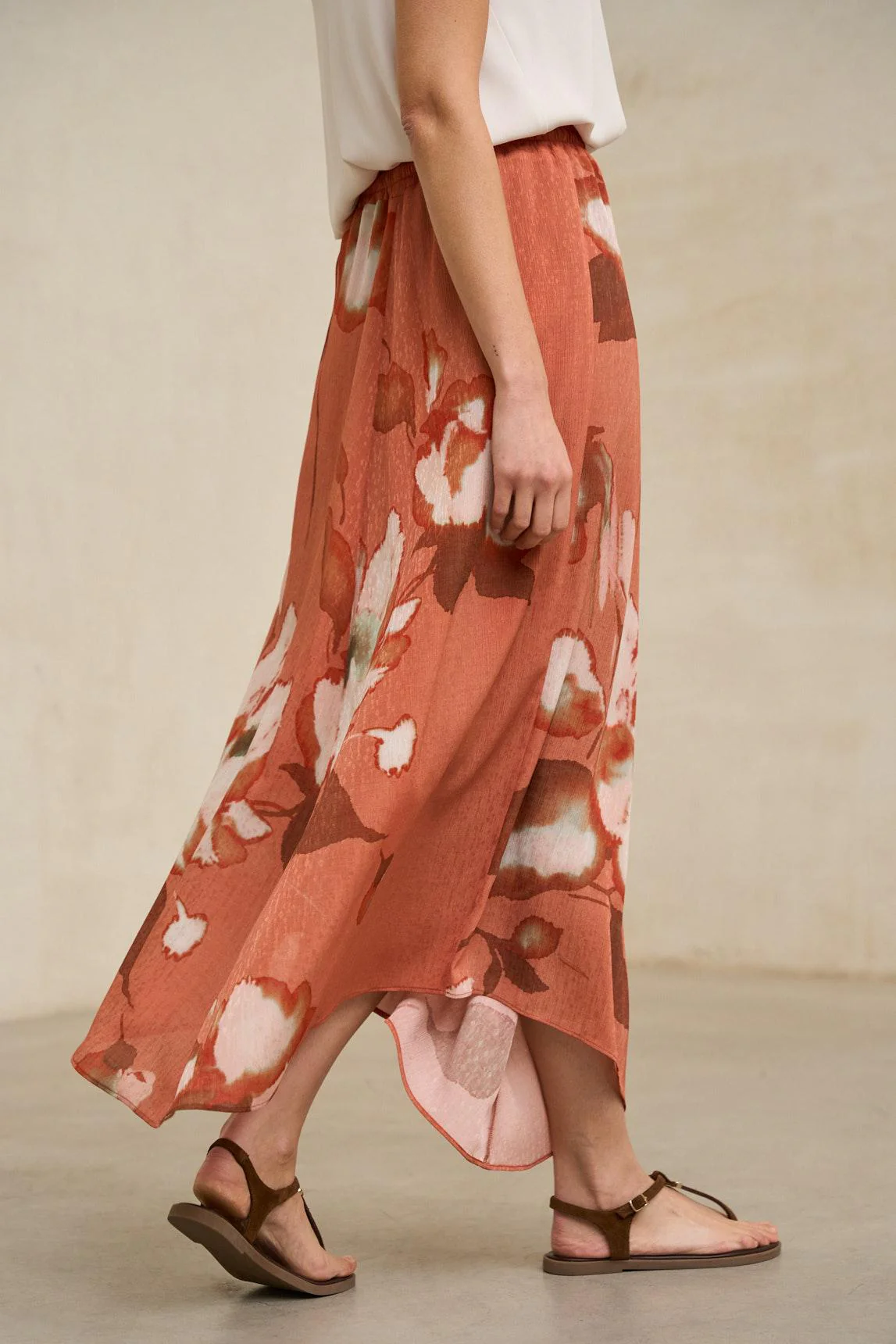 Falda Ailén estampado coral - Image 5