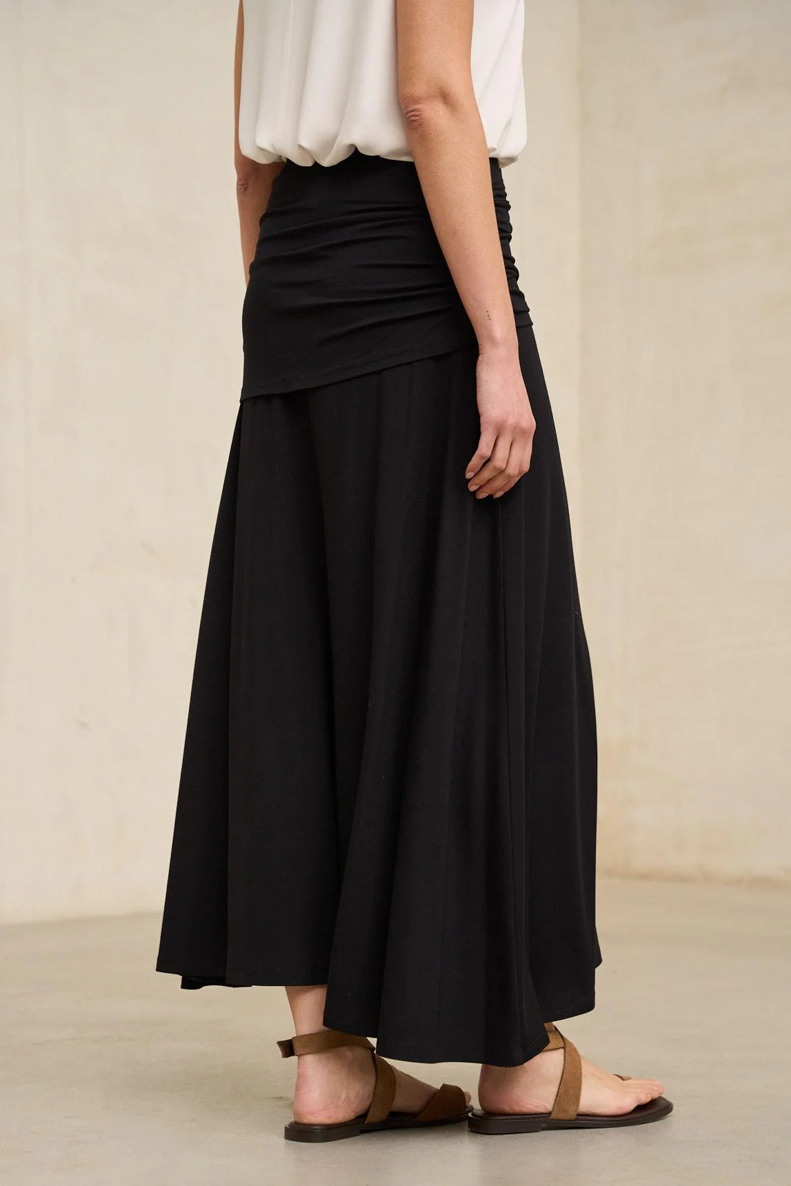 Falda Kaia Negro - Image 4