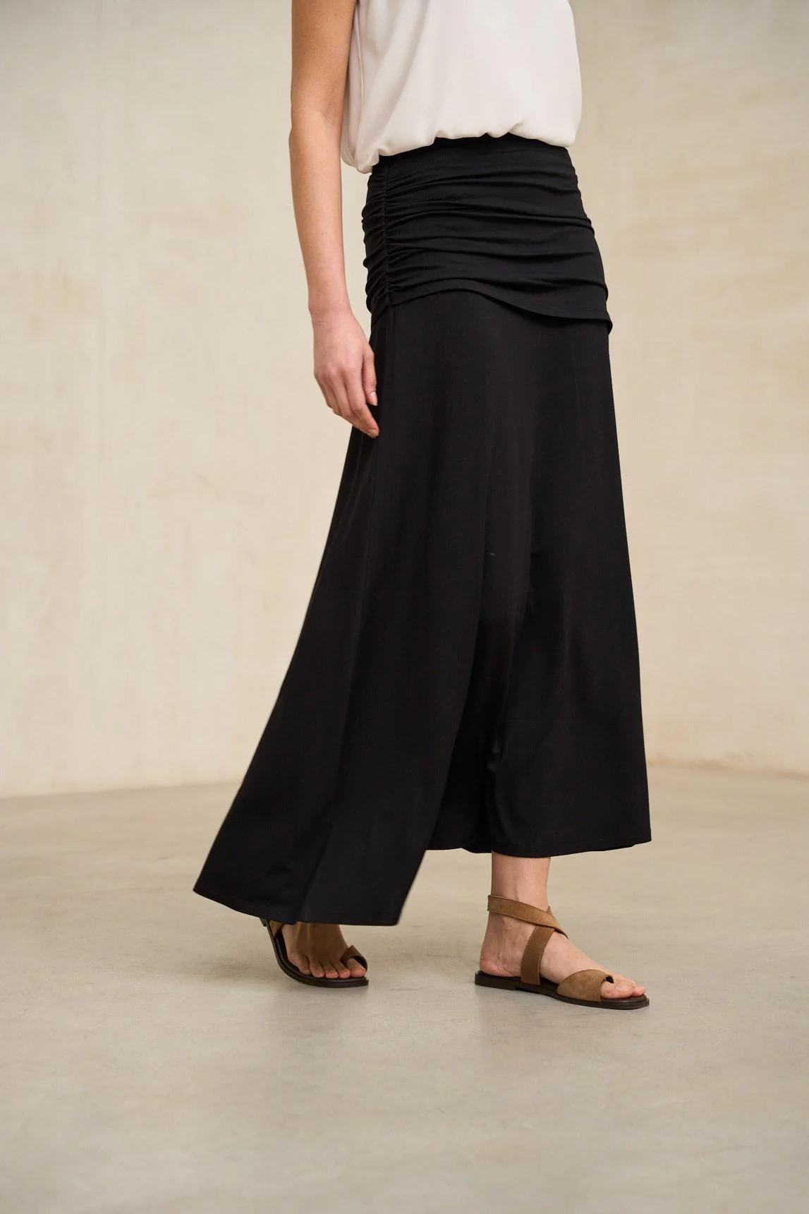 Falda Kaia Negro - Image 5