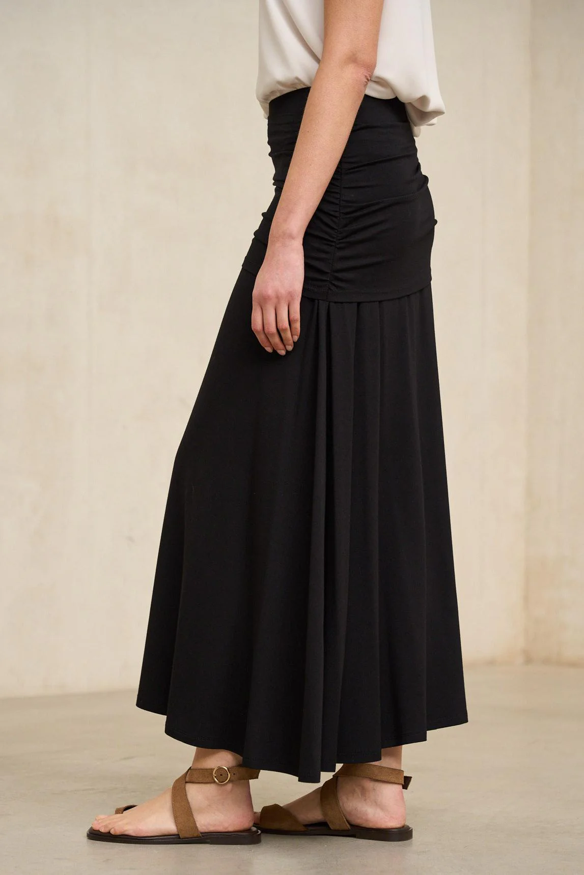 Falda Kaia Negro - Image 6