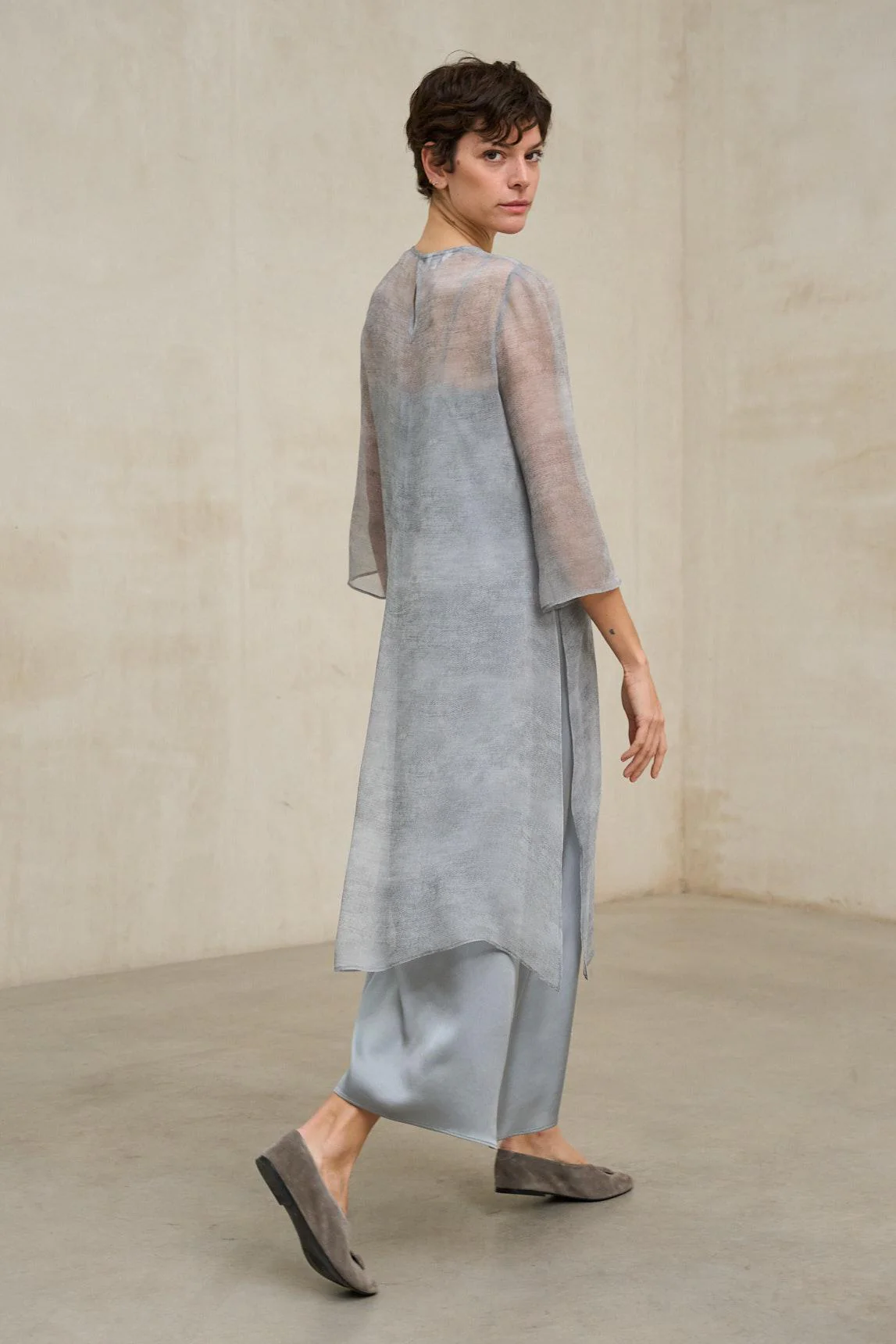 Kaftan Avenel azul humo - Image 8
