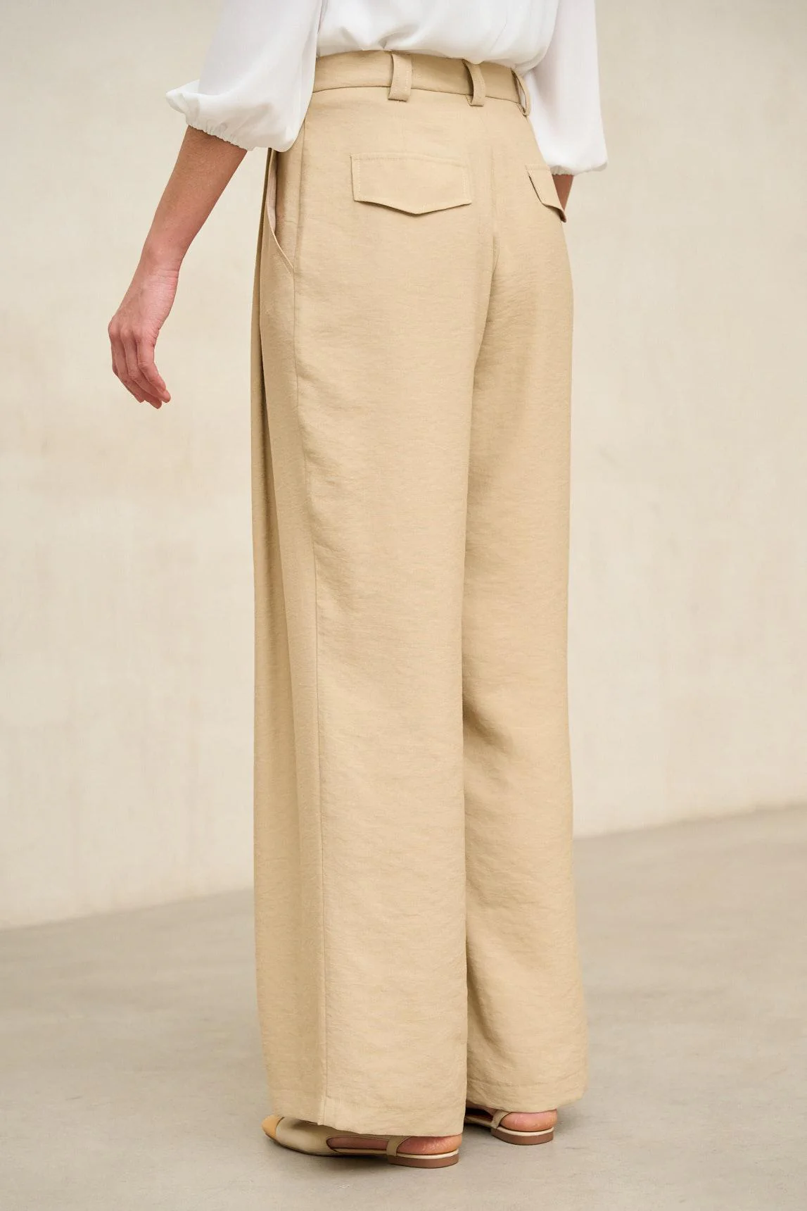 Pantalón Lyss beige - Image 5