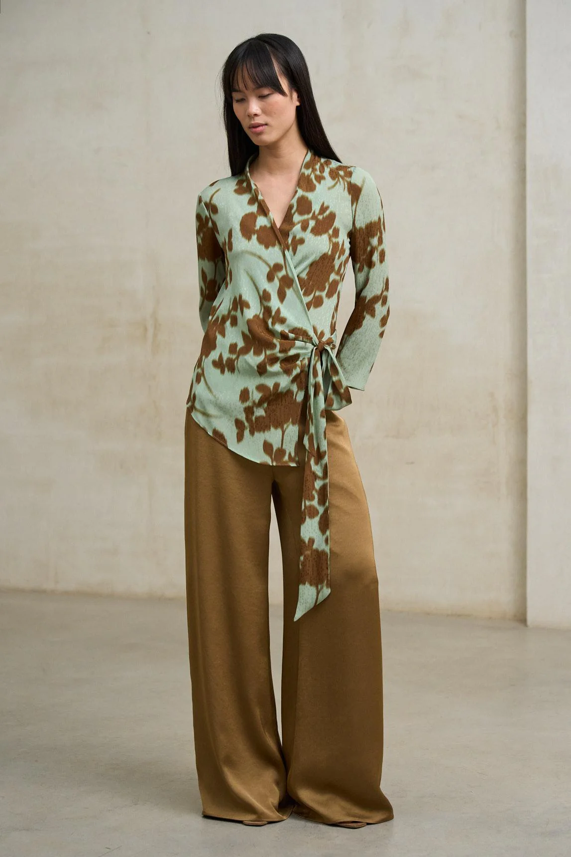 Pantalón Sway camel - Image 7