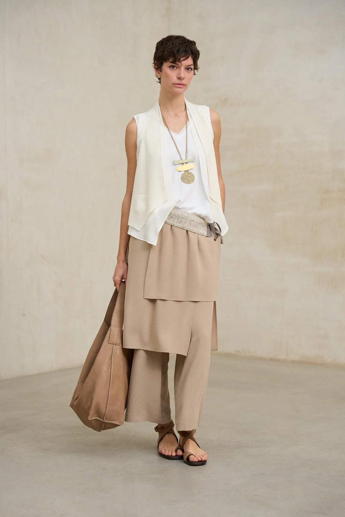 Falda- pantalón Vion beige arena - Image 6