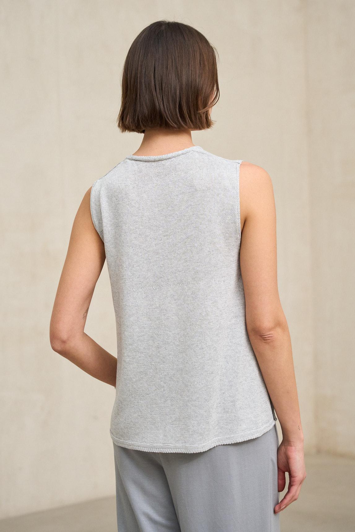 Top de punto Virel gris claro - Image 4