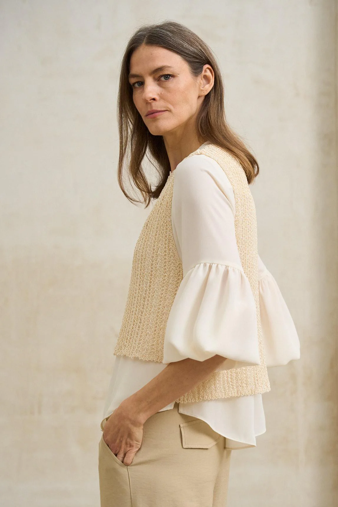 Chaleco Erya crudo - Image 3