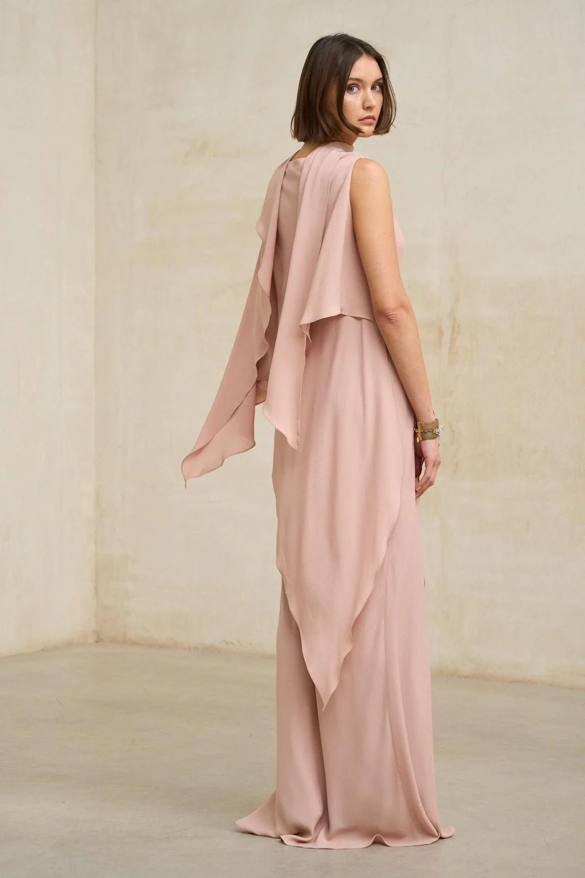 Vestido Kaedryn rosa empolvado - Image 7