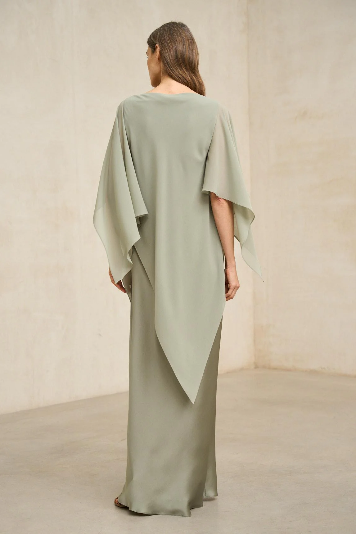 Vestido Kaedryn verde salvia - Image 4