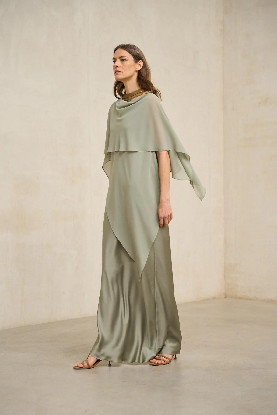 Vestido Kaedryn verde salvia - Image 7