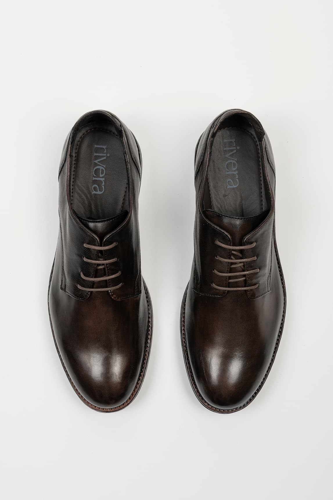 Zapato de piel marrón oscuro - Image 4